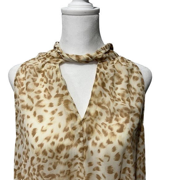 Leopard Print Sleeveless Top - Picture 7 of 12